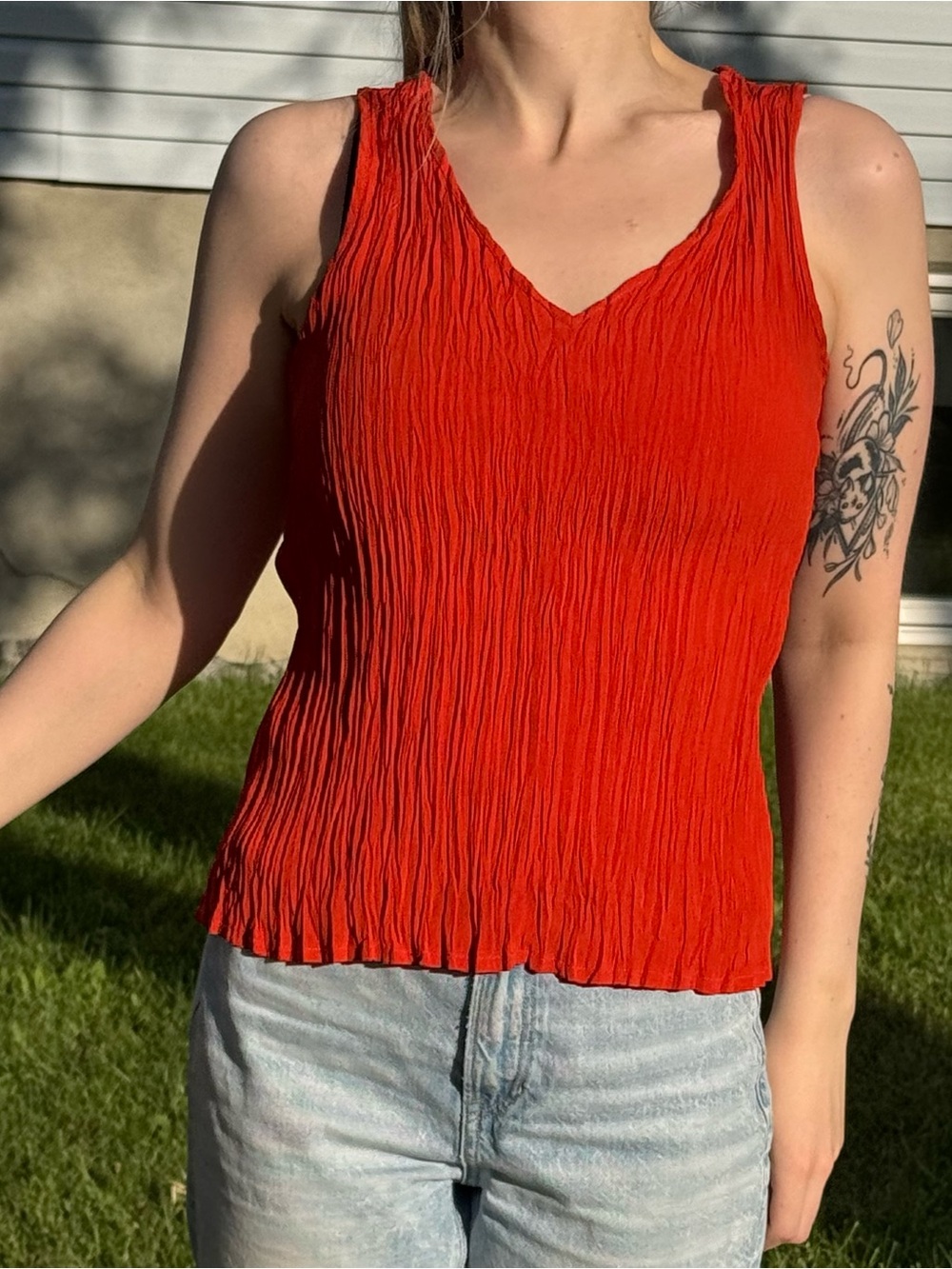 Vintage Babette SF Crinkled V-Neck Tank Top - Red